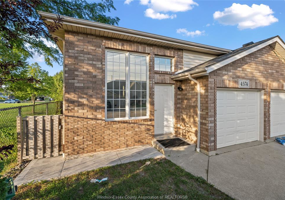 4574-tumbleweed-crescent-windsor-ontario-26022737