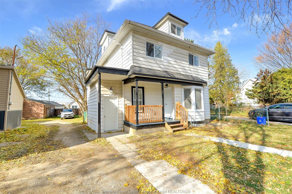 3076-sandwich-windsor-ontario-26022749
