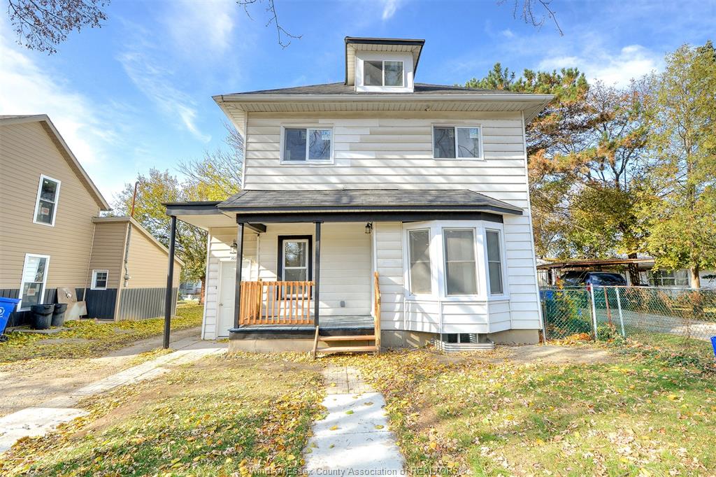 3076-sandwich-windsor-ontario-26022750