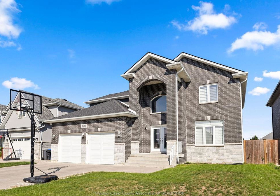 1353-pascal-avenue-lakeshore-ontario-26022754