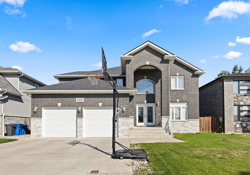 1353-pascal-avenue-lakeshore-ontario-26022754