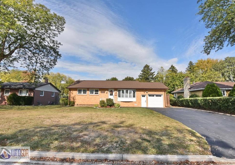 1050-scofield-windsor-ontario-26022762
