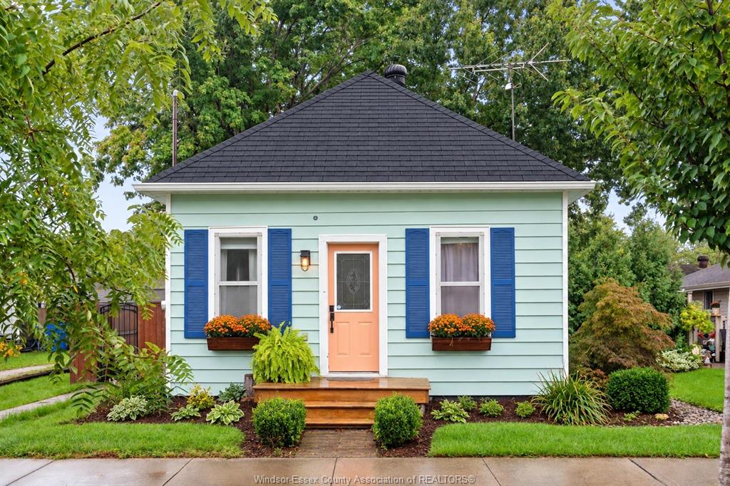 11-poplar-tilbury-ontario-26022773