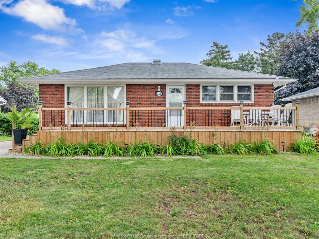 3226-woodlawn-avenue-windsor-ontario-26022776
