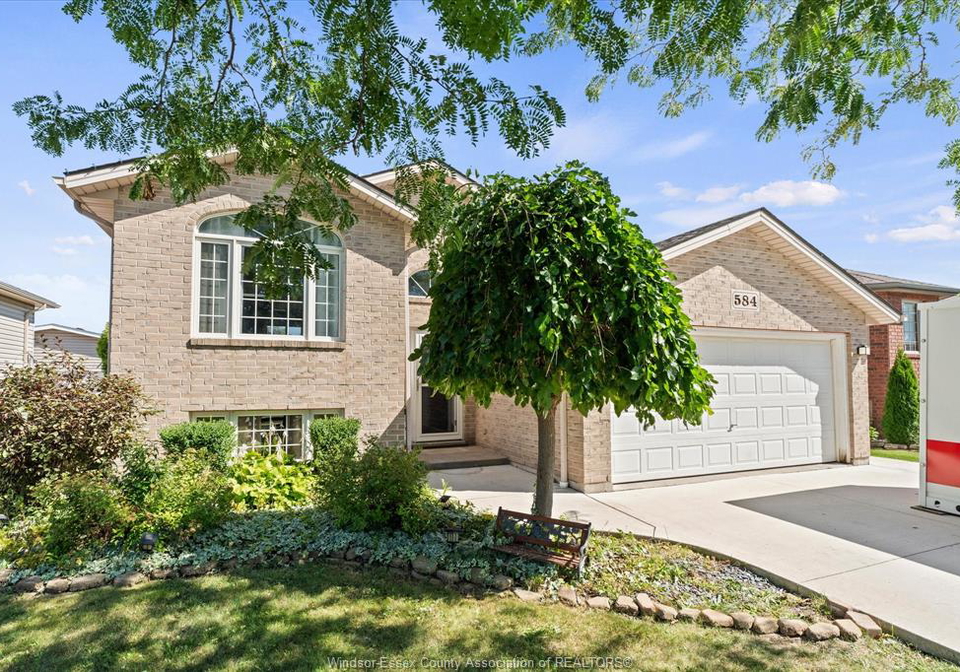 584-pettypiece-drive-amherstburg-ontario-26022780