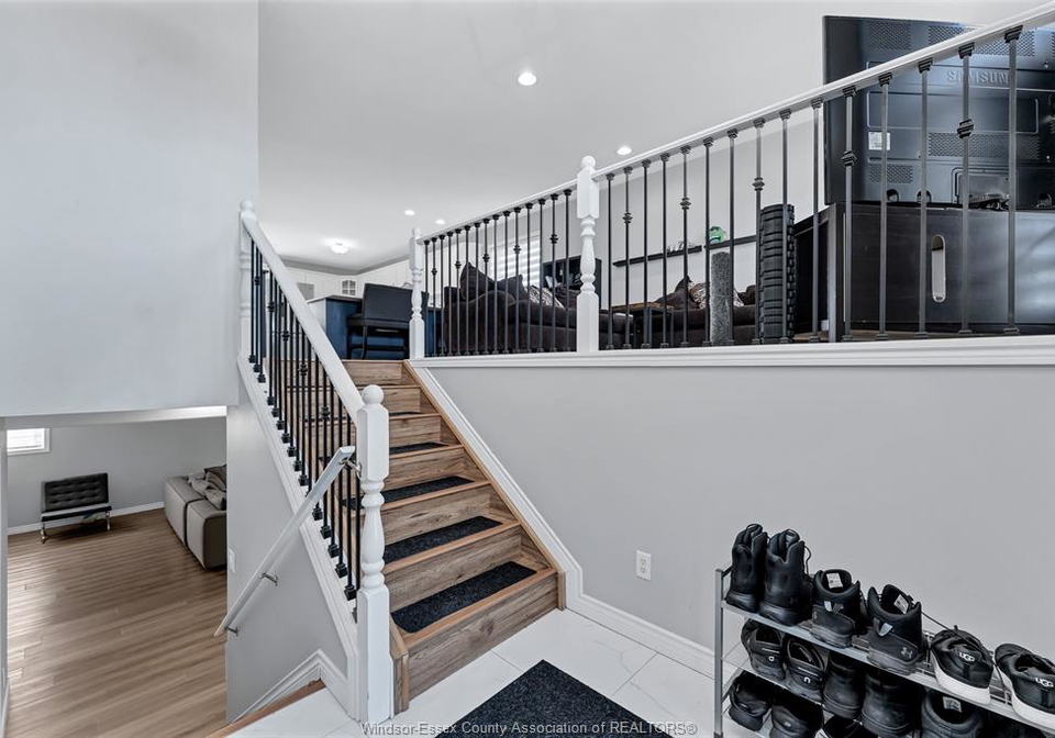 727-alpenrose-windsor-ontario-26022782