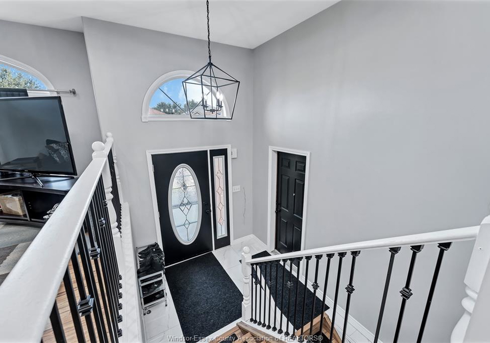 727-alpenrose-windsor-ontario-26022782
