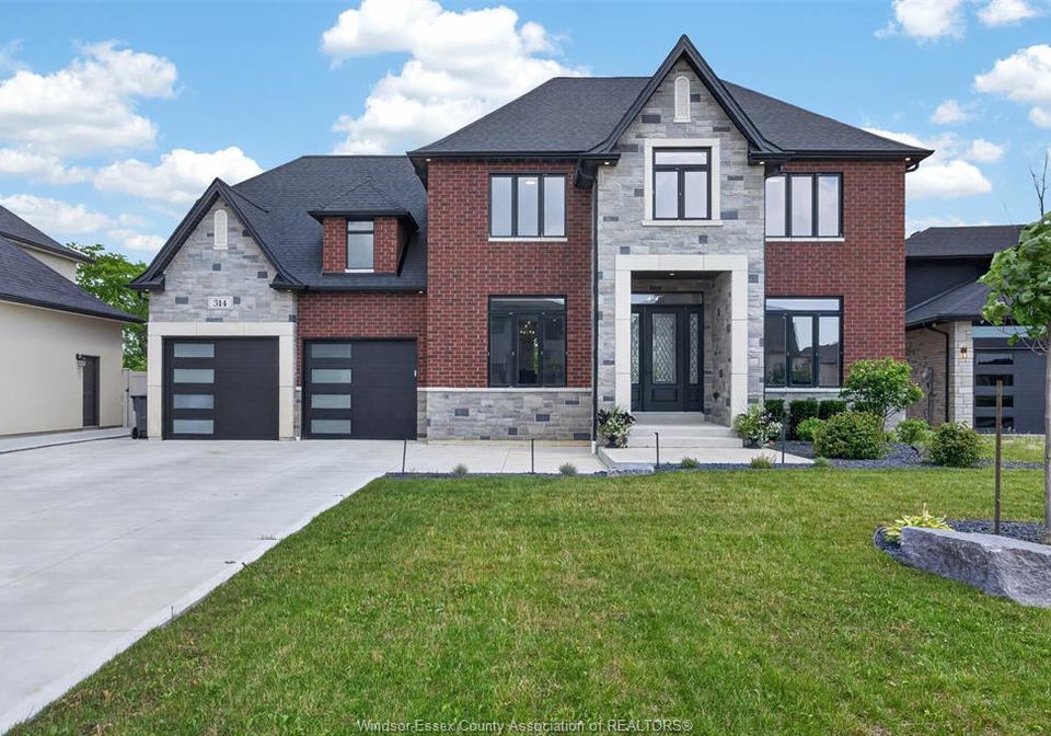 314-benson-amherstburg-ontario-26022785