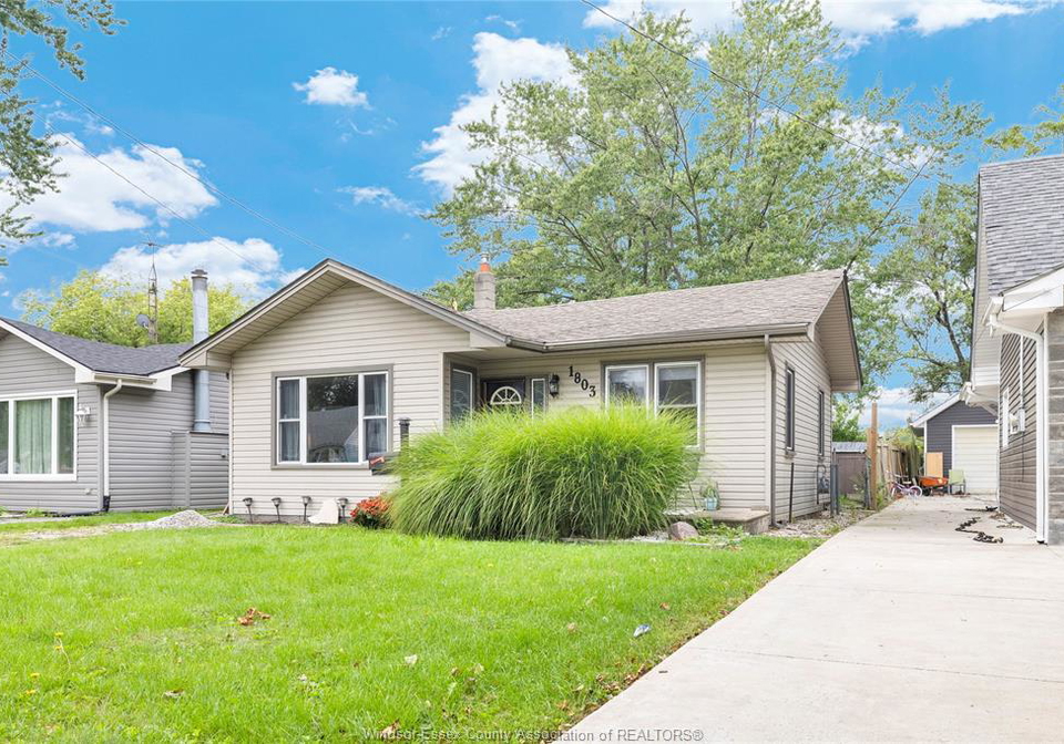 1803-ferndale-road-windsor-ontario-26022786