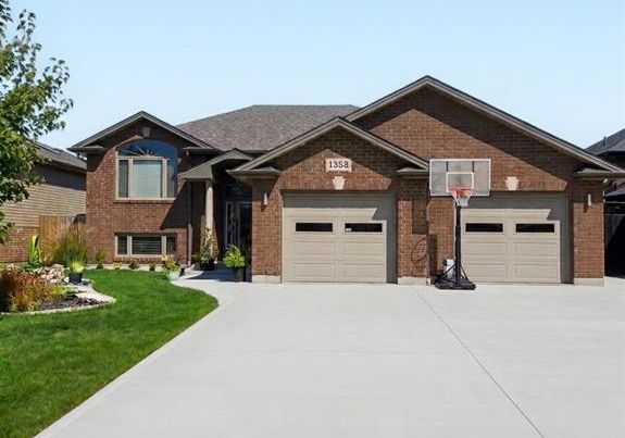 1358-colonial-crossing-lakeshore-ontario-26022789