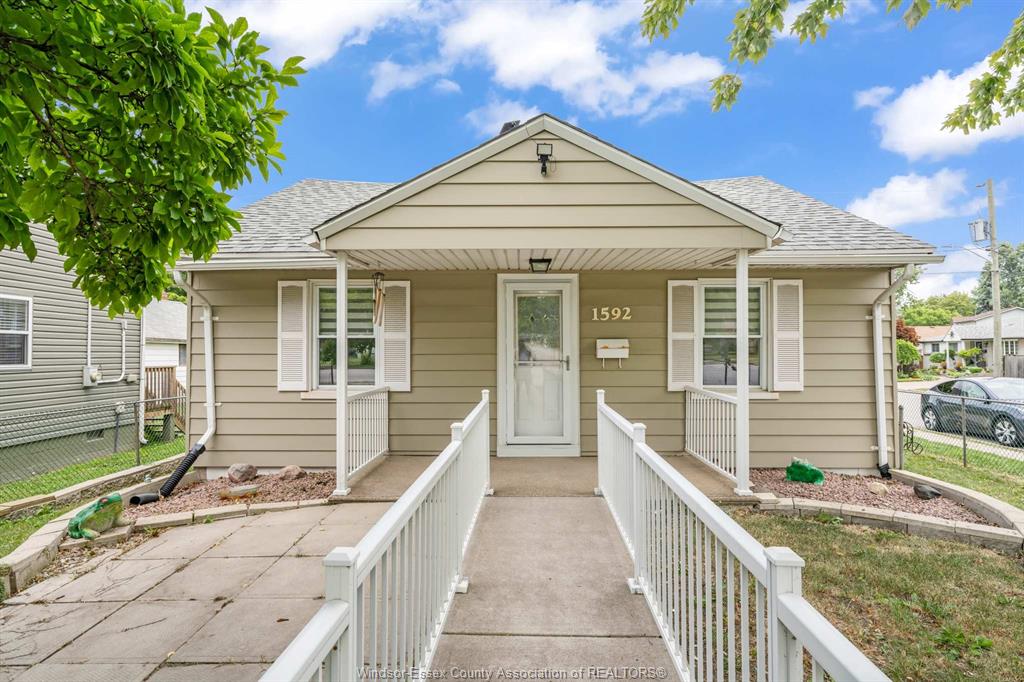 1592-prince-road-windsor-ontario-26022797