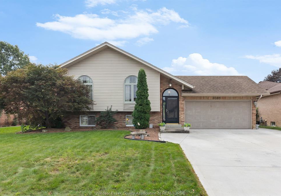 2085-edgemore-windsor-ontario-26022800