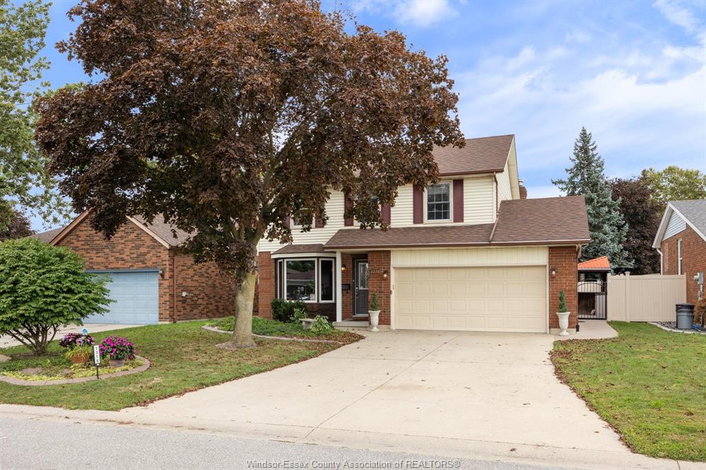1316-carriage-lane-lasalle-ontario-26022801