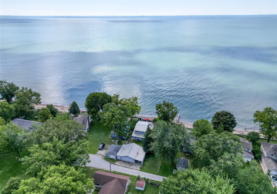 583-pigeon-beach-harrow-ontario-26022802