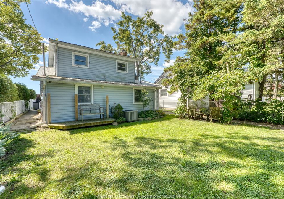 583-pigeon-beach-harrow-ontario-26022802