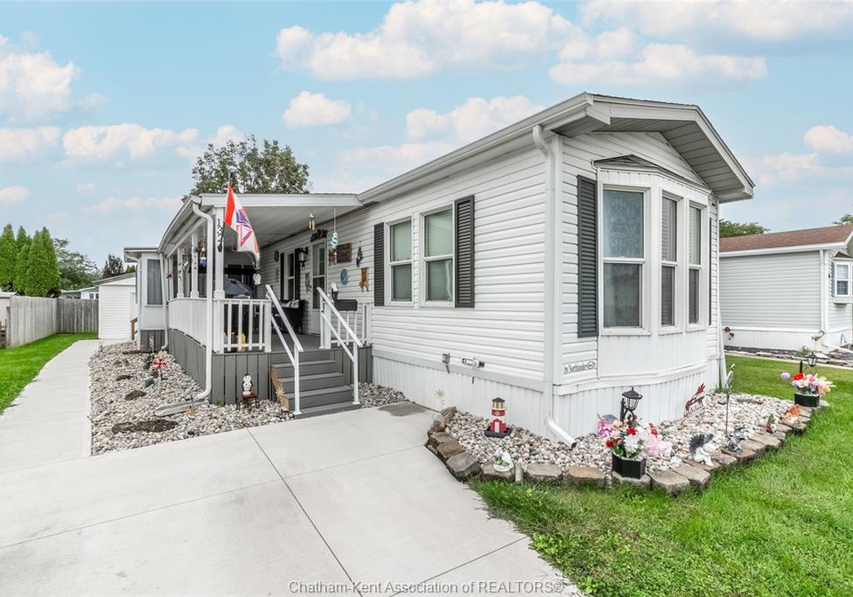 132-dunkirk-drive-chatham-ontario-26022805