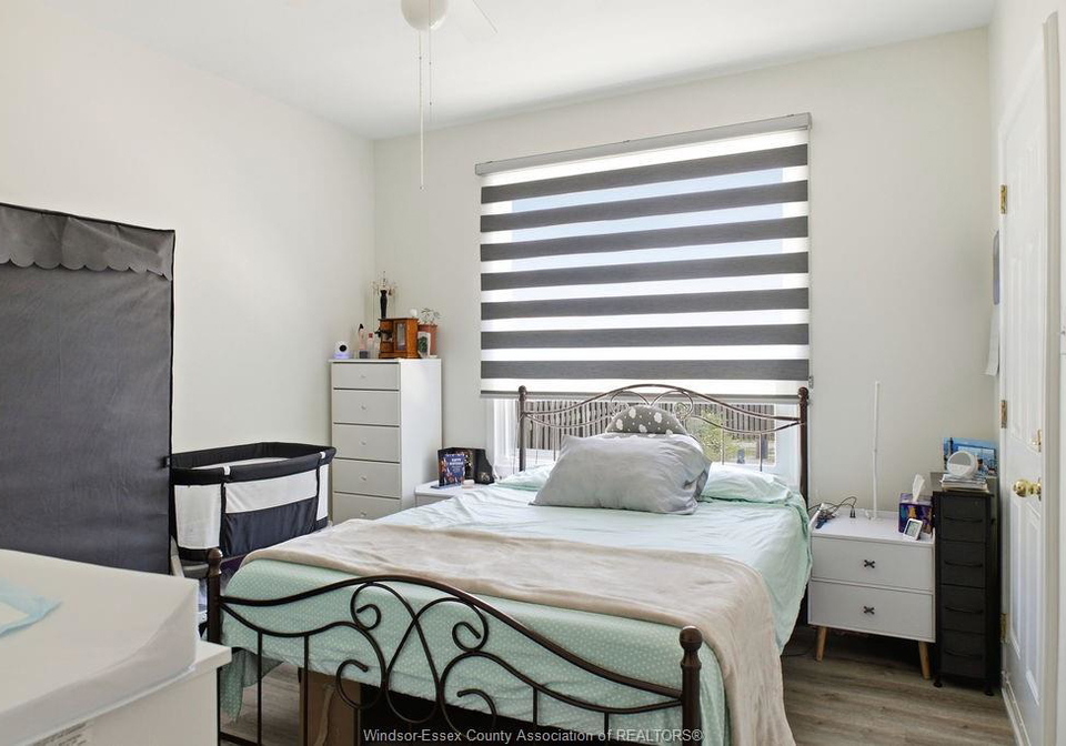 372-lincoln-road-windsor-ontario-26022817