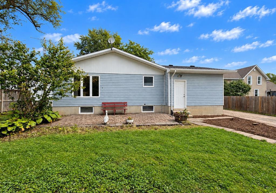 175-walnut-street-dresden-ontario-26022833