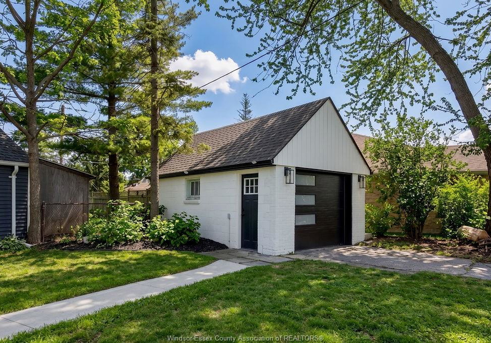7529-st-rose-avenue-windsor-ontario-26022842