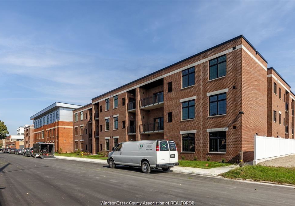 1370-argyle-windsor-ontario-26022864