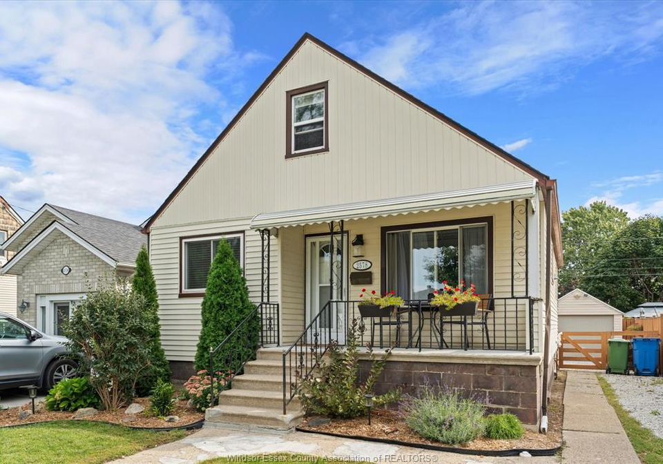 2578-george-windsor-ontario-26022899
