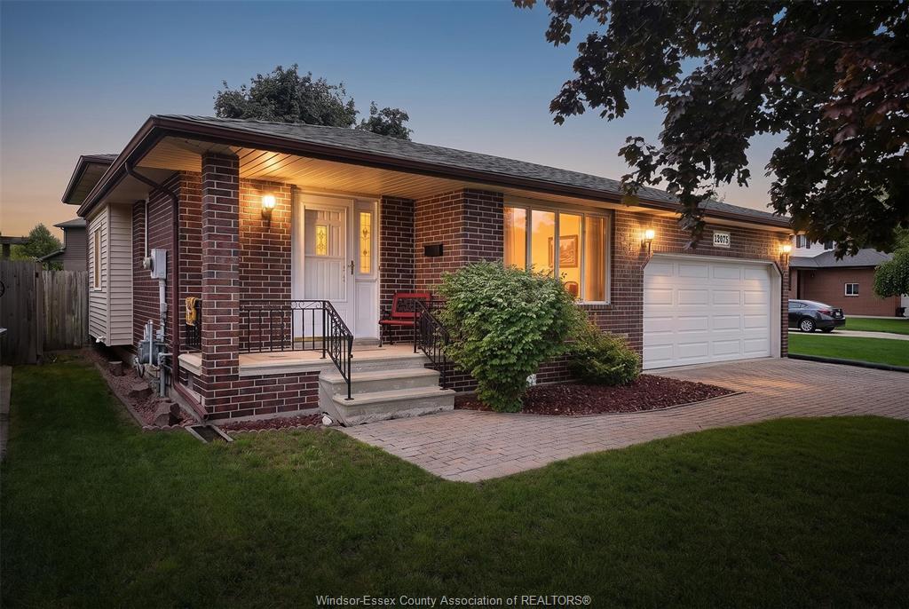 12075-st-thomas-crescent-tecumseh-ontario-26022900