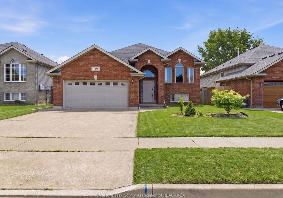 149-amy-croft-drive-lakeshore-ontario-26022904