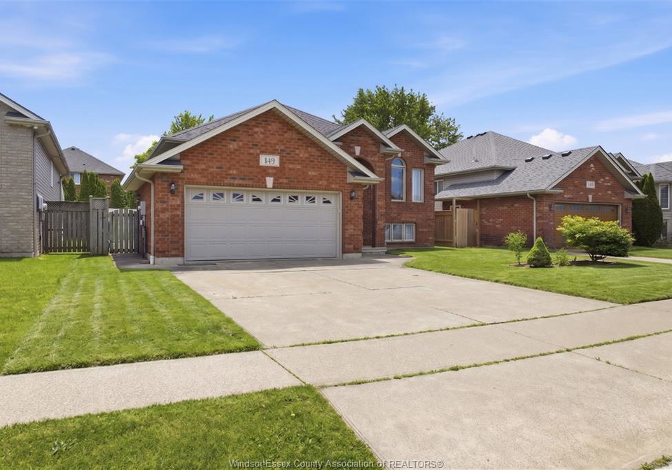 149-amy-croft-drive-lakeshore-ontario-26022904