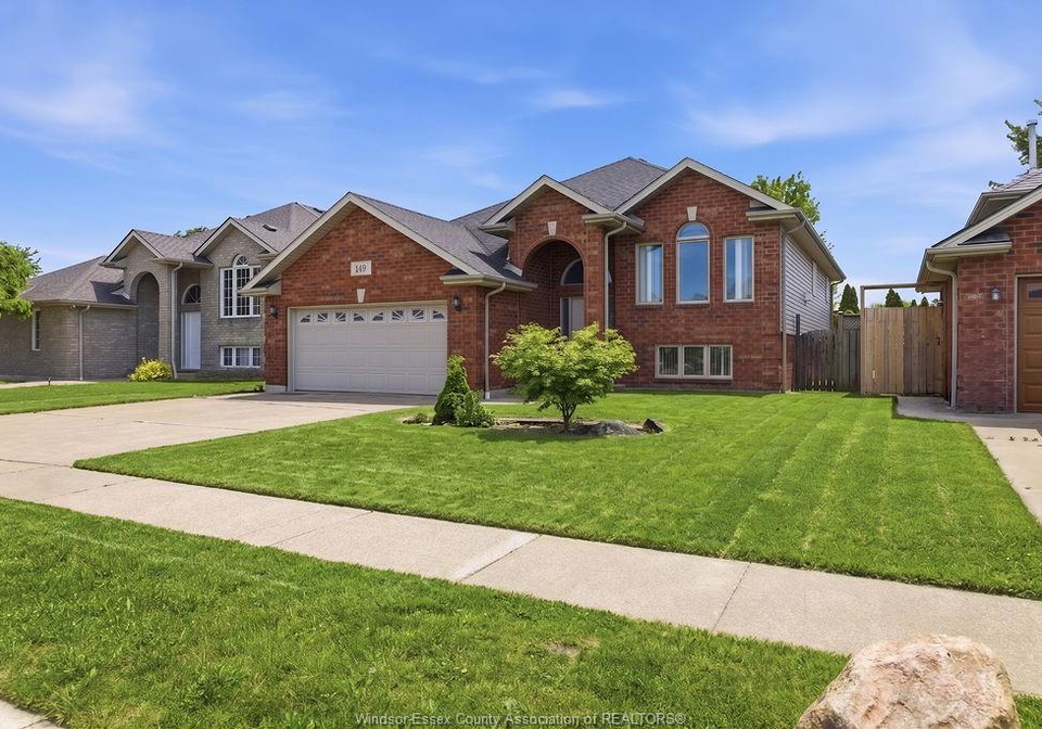 149-amy-croft-drive-lakeshore-ontario-26022904