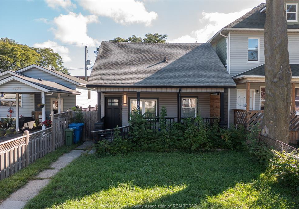 1354-mckay-avenue-windsor-ontario-26022906