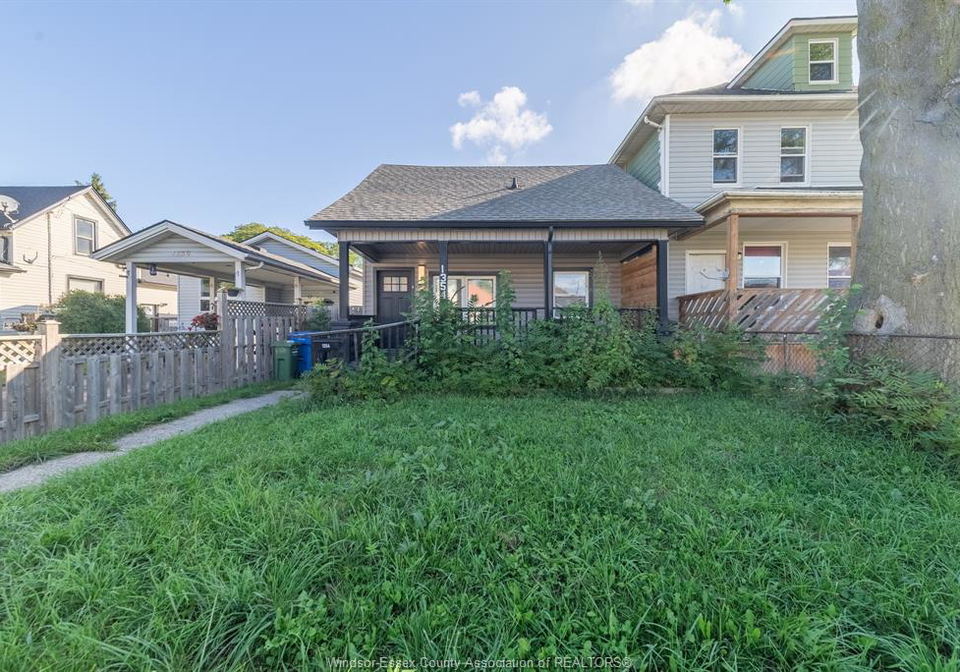 1354-mckay-avenue-windsor-ontario-26022906