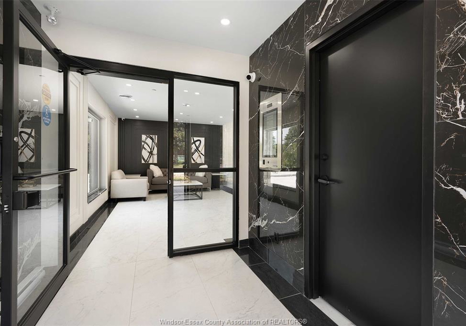 705-grand-marais-windsor-ontario-26022915