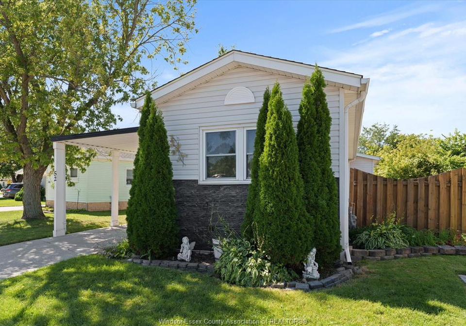 52-parkside-drive-mcgregor-ontario-26022927