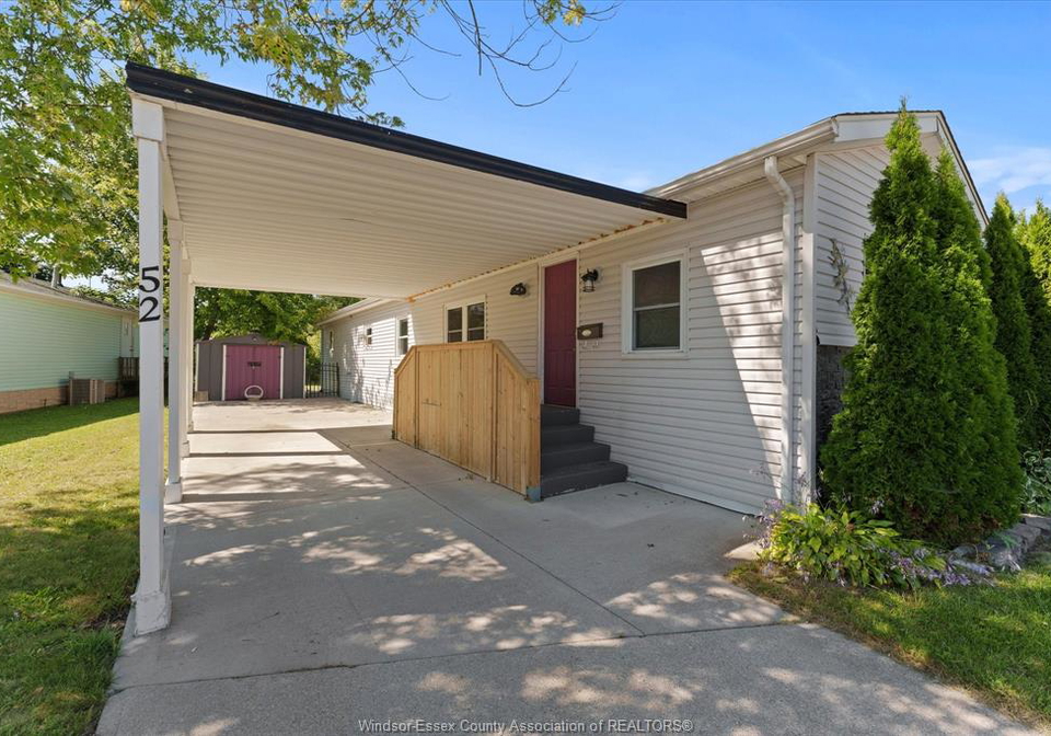 52-parkside-drive-mcgregor-ontario-26022927