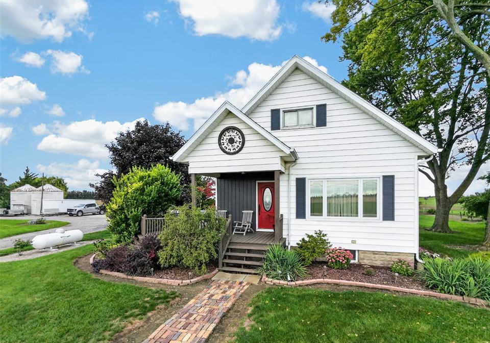 7703-base-line-wallaceburg-ontario-26022936