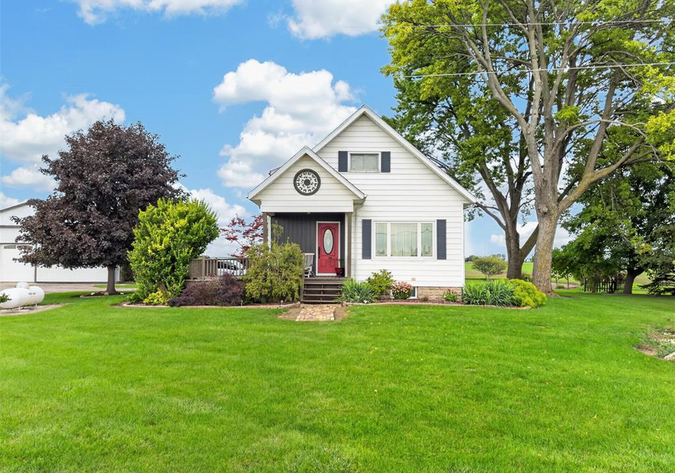 7703-base-line-wallaceburg-ontario-26022936