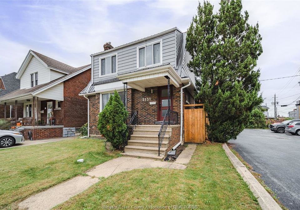 2131-lincoln-road-windsor-ontario-26022946