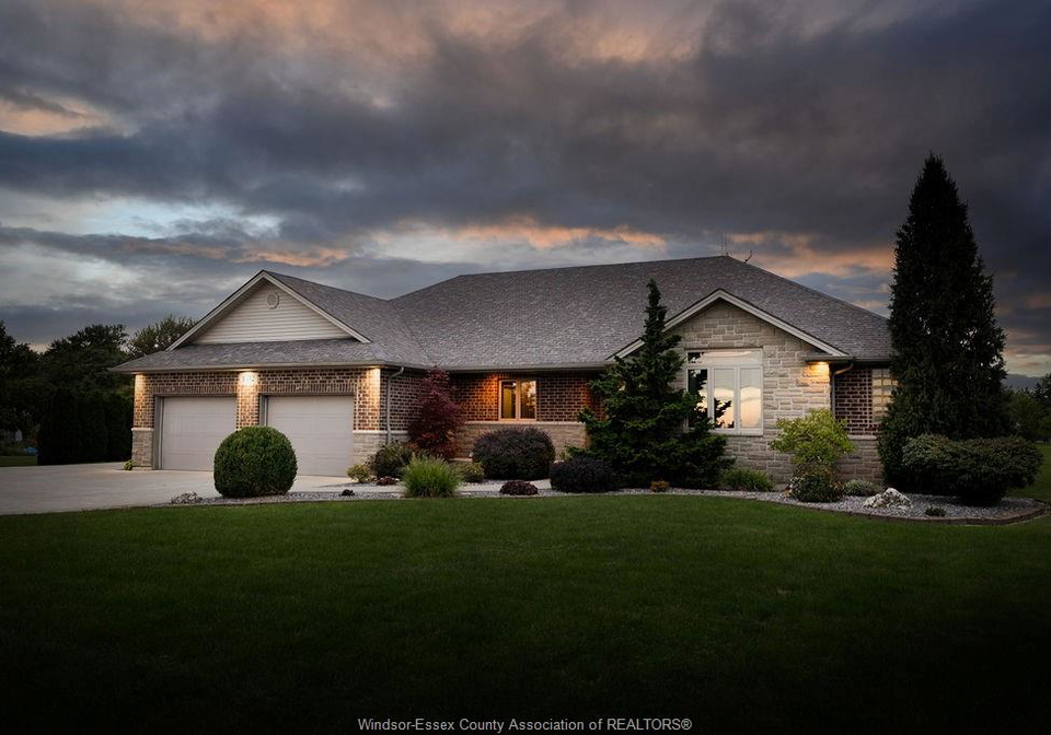 1352-tecumseh-road-lakeshore-ontario-26022957