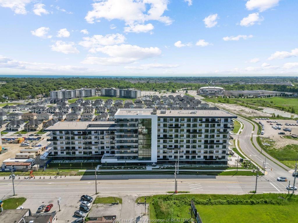 1624-lauzon-windsor-ontario-26022959