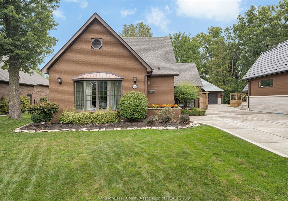 4236-roseland-drive-east-windsor-ontario-26022974