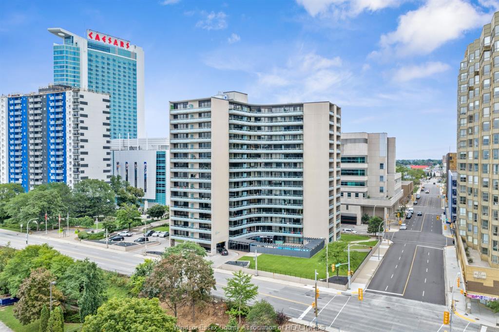 111-riverside-drive-east-windsor-ontario-26022979