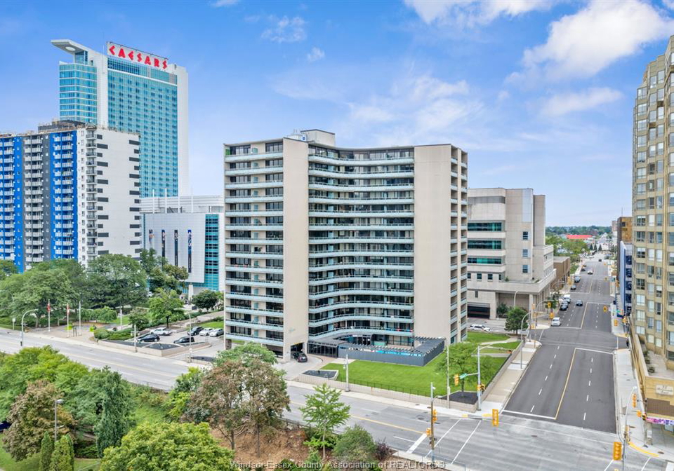111-riverside-drive-east-windsor-ontario-26022979