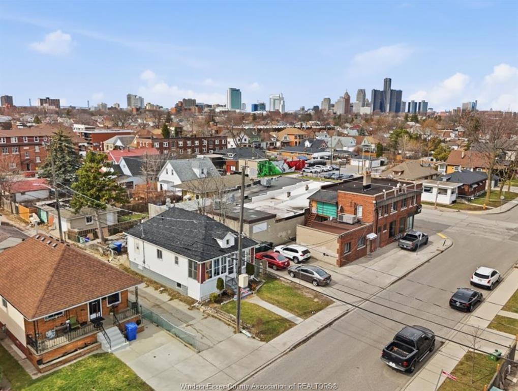 1023-hall-avenue-windsor-ontario-26023004