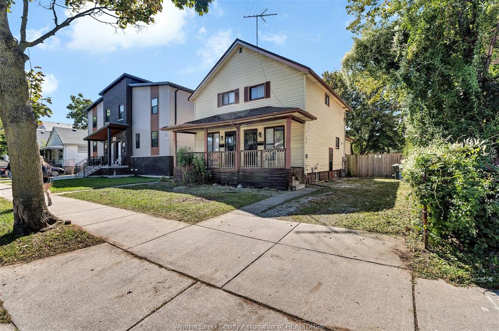 923-925-california-avenue-windsor-ontario-26023007