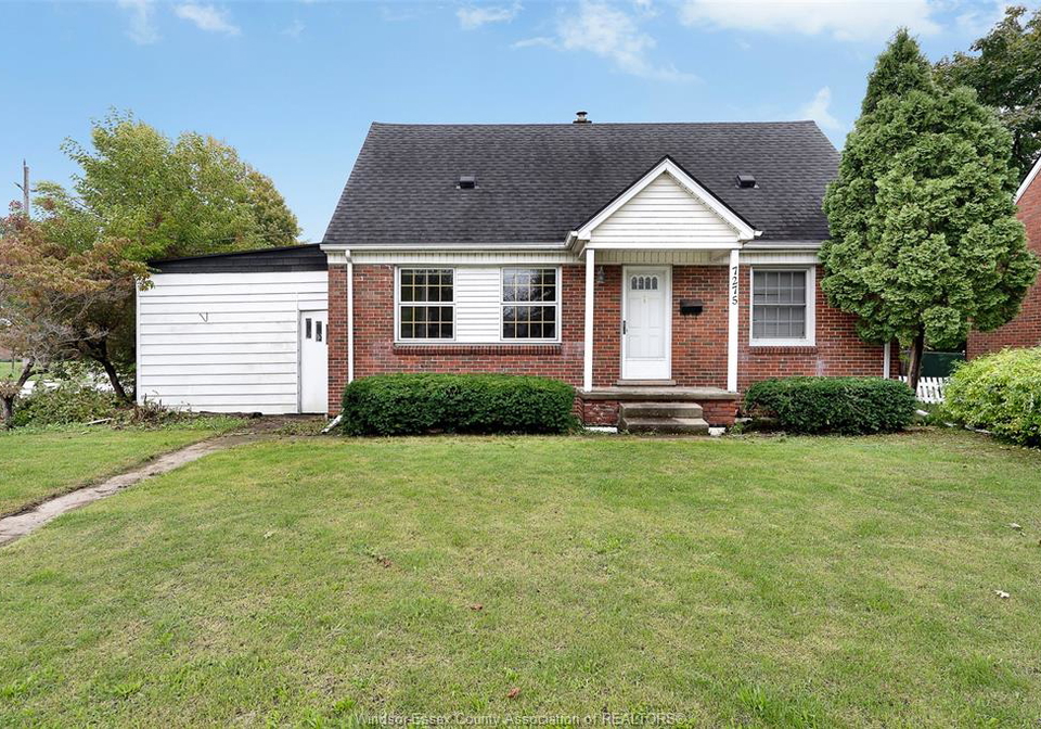 7275-wyandotte-windsor-ontario-26023013