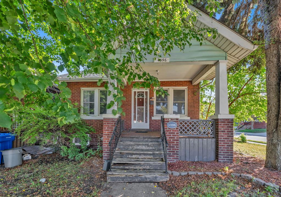 1396-moy-avenue-windsor-ontario-26023015