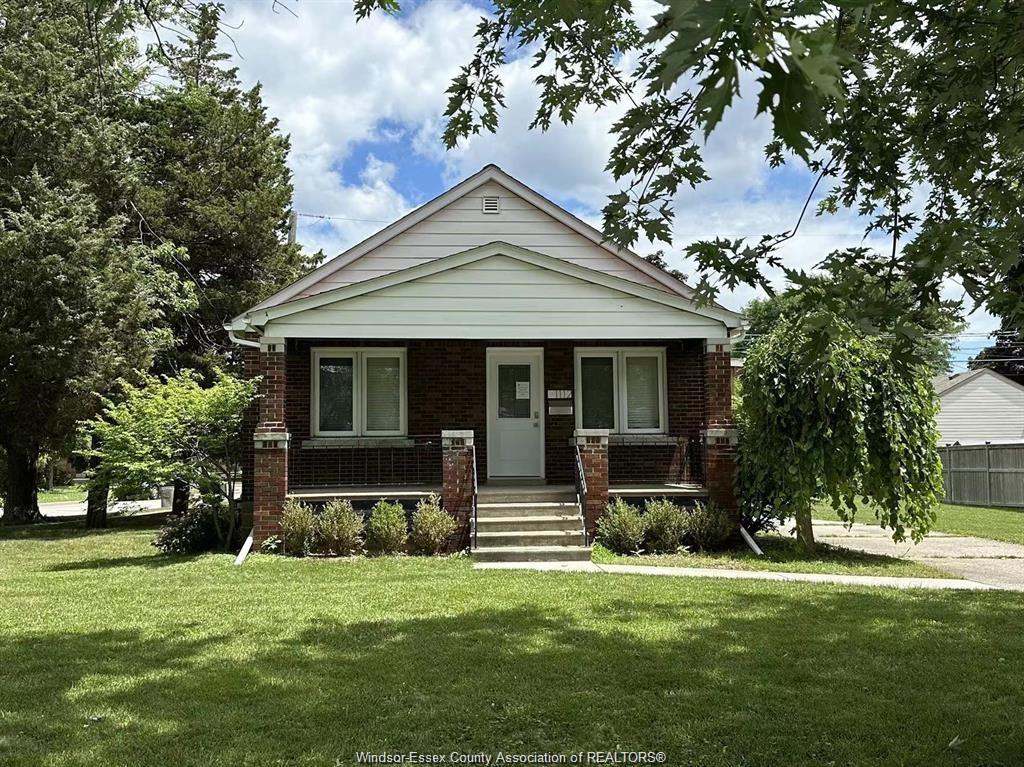1112-eastlawn-avenue-windsor-ontario-26023025