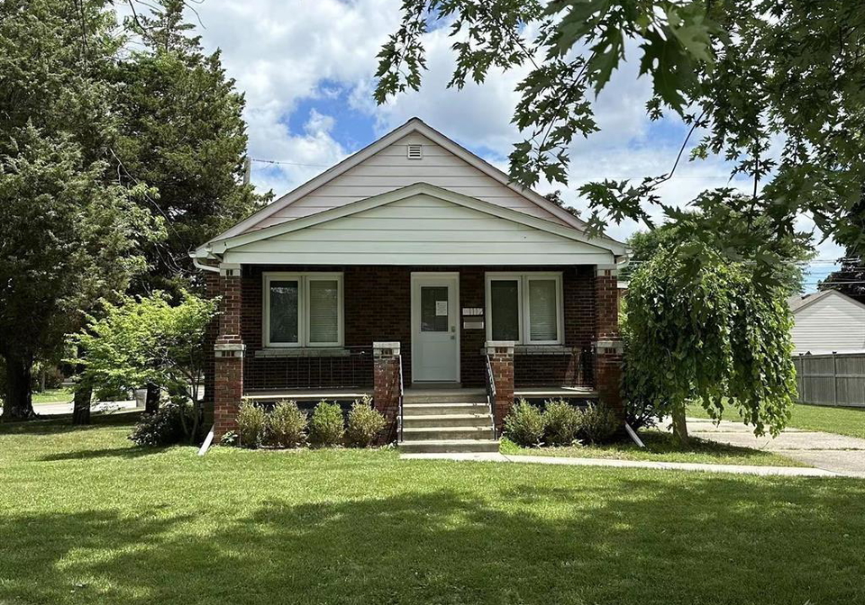 1112-eastlawn-avenue-windsor-ontario-26023025