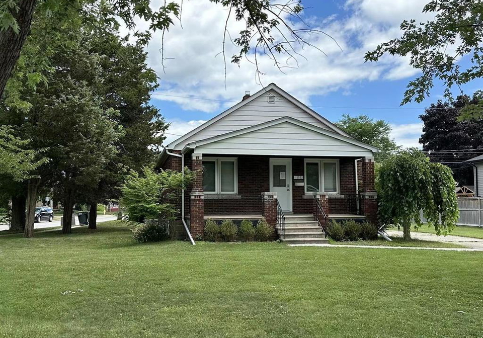 1112-eastlawn-avenue-windsor-ontario-26023025