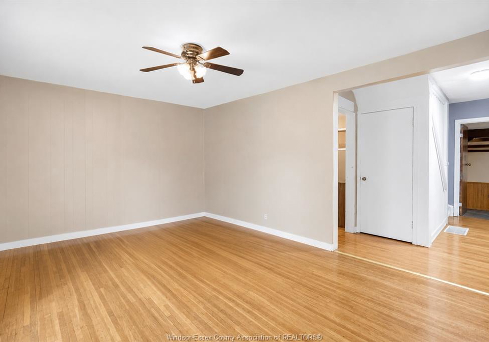 1081-rankin-avenue-windsor-ontario-26023026